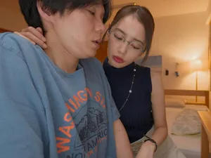 Luật sư Lưu 40 tuổi có vòng ba và âm hộ hoàn hảo, khẩu vị của bà già là đủ nhất