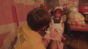 Con gái đi bán thân cho những gã giàu có để kiếm tiền chữa bệnh cho mẹ