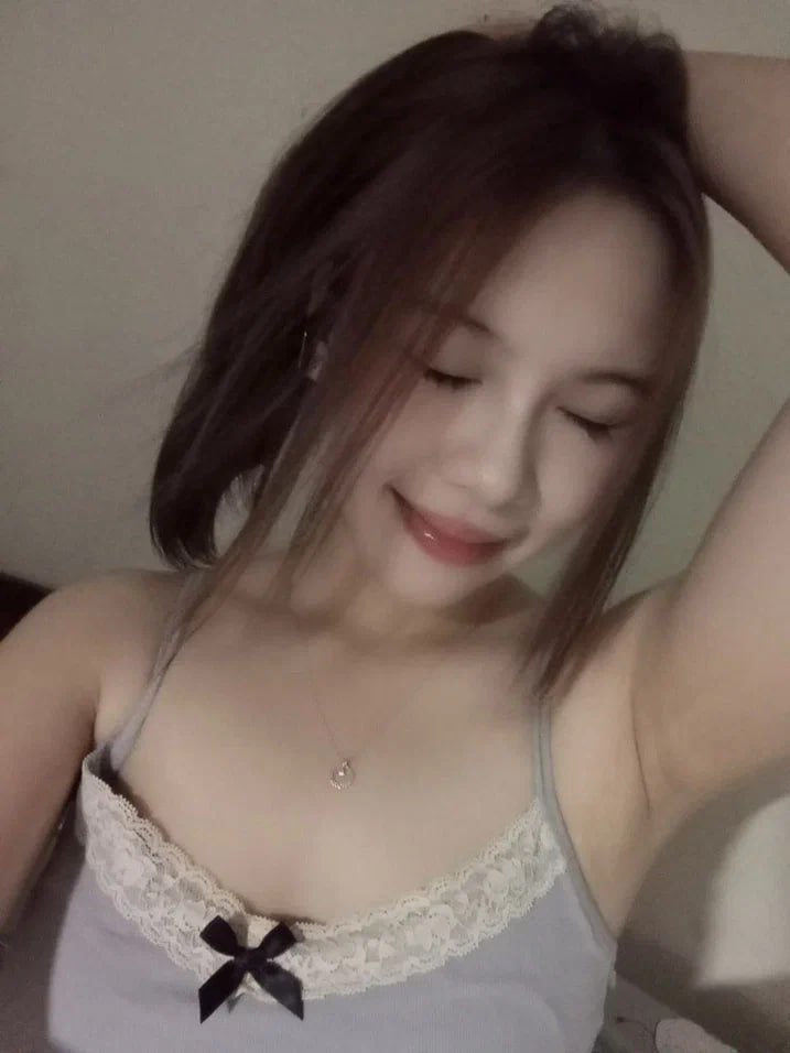 Địt nhau cùng em thư ký vú căng sau giờ tăng ca